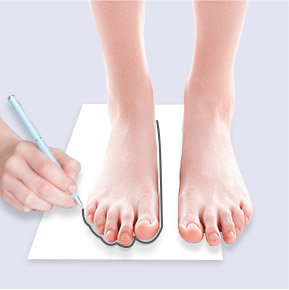 紙上描繪腳型